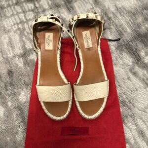 Authentic Valentino Rockstud Wedges